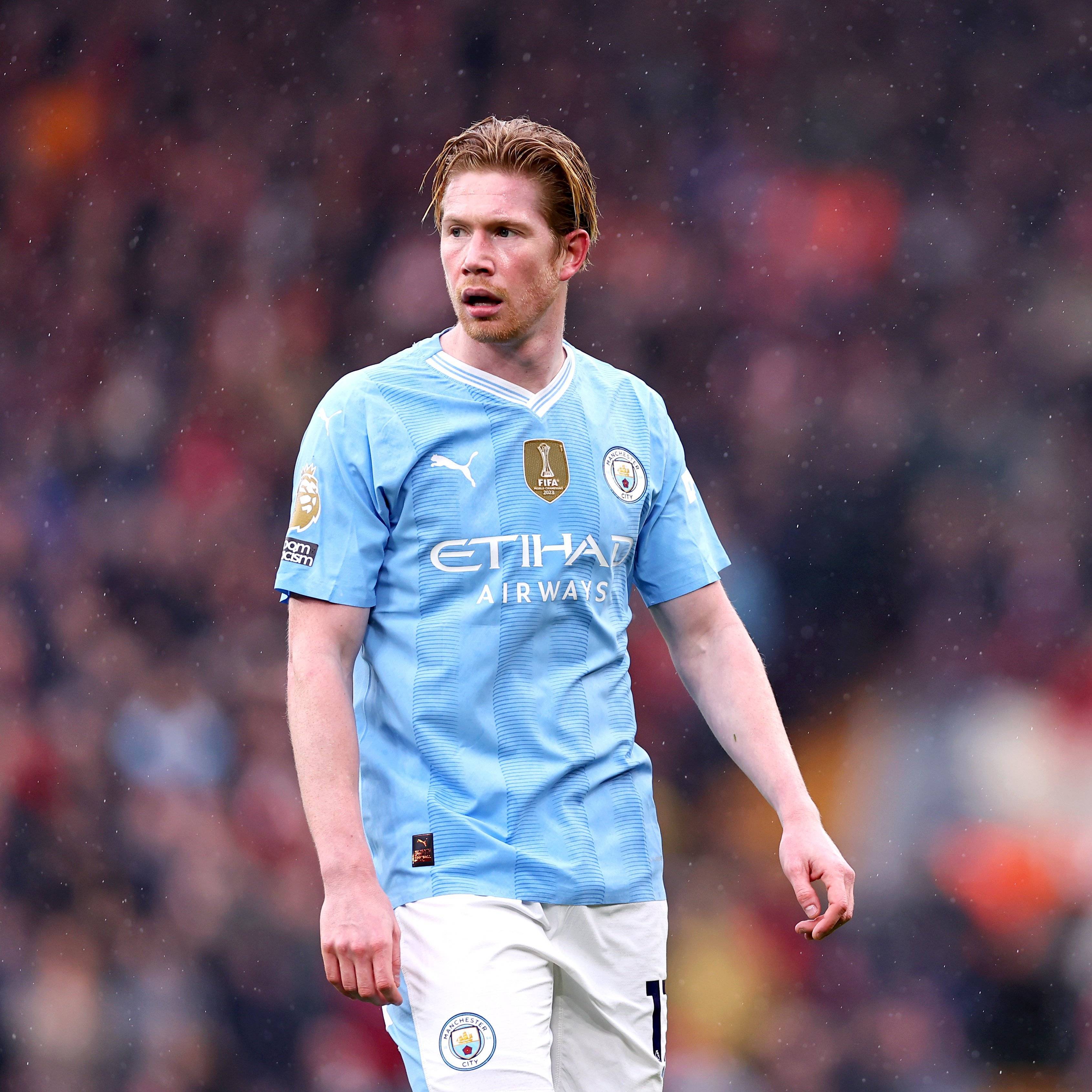 包含荷甲倒计时；那不勒斯赛前防线松动；细节引发关注；压力陡增；球队文化再被提及的词条